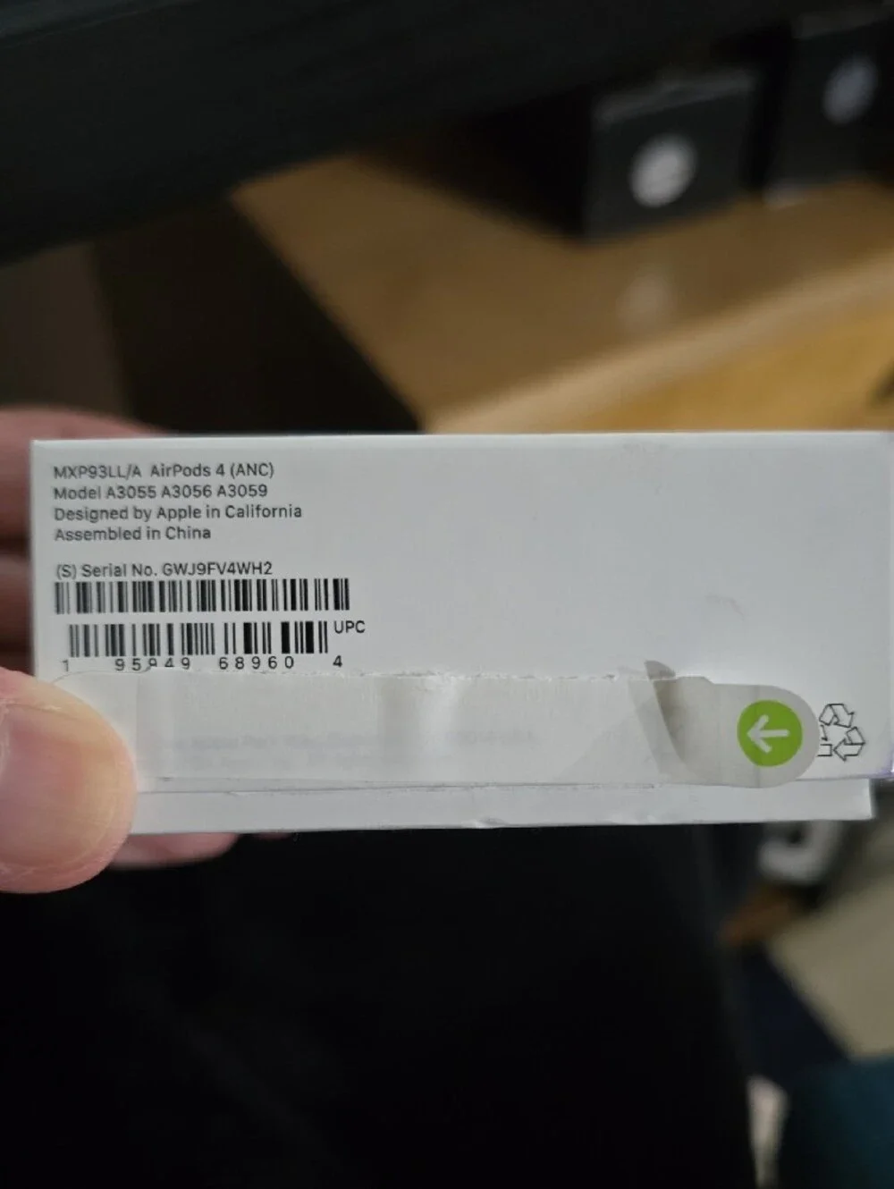 Apple White Wireless Earbuds with Charging Case